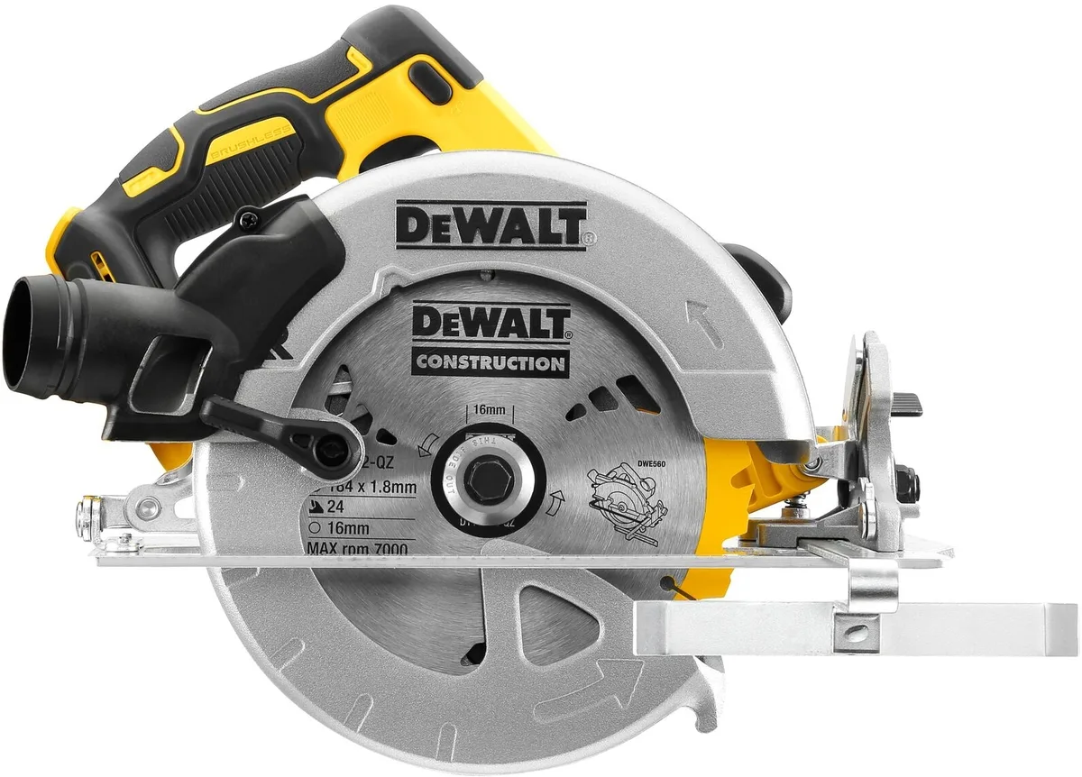 Акумуляторна дискова пила DeWalt 18В XR, діаметр 184 мм, швидкість 5500 об/хв, вага 3.6 кг, без батареї та зарядного пристрою.