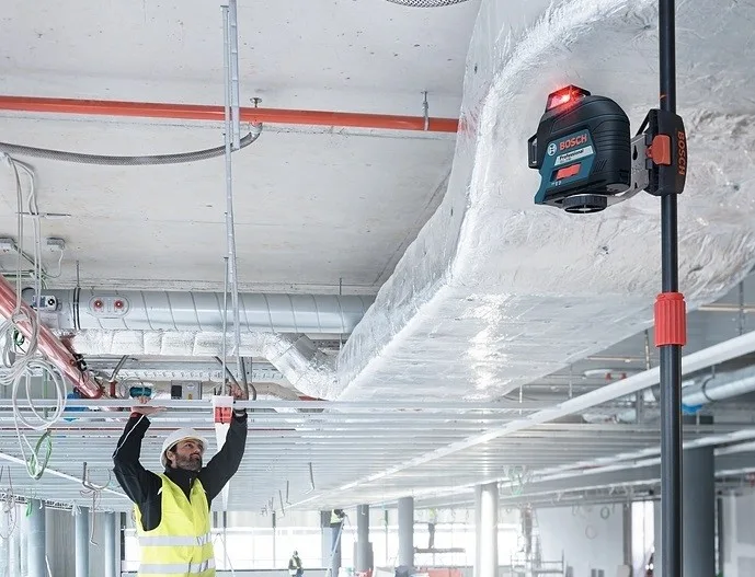 Лазерний нивелір Bosch Professional GLL 3-80 до 30м ±0.3мм/м червоний промінь з приймачем на 120м, вага 0.82кг.
