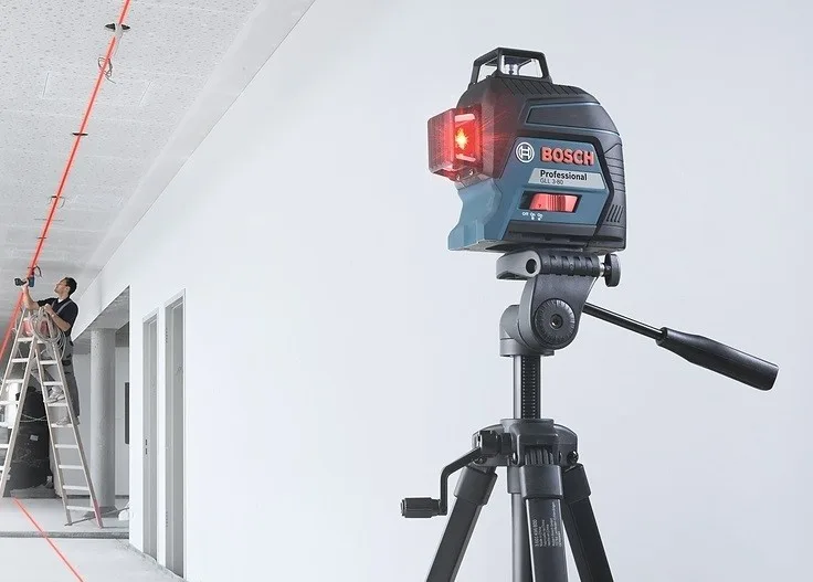 Лазерний нивелір Bosch Professional GLL 3-80 до 30м ±0.3мм/м червоний промінь з приймачем на 120м, вага 0.82кг.