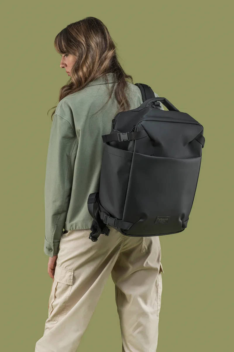 Рюкзак дорожный Tucano Tugo M Dry Cabin Luggage 15.6", черный