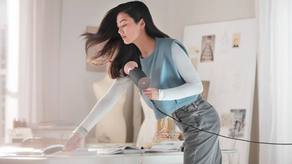 Фен Philips 2100 Вт 6 швидкостей 6 температур чорний рожевий