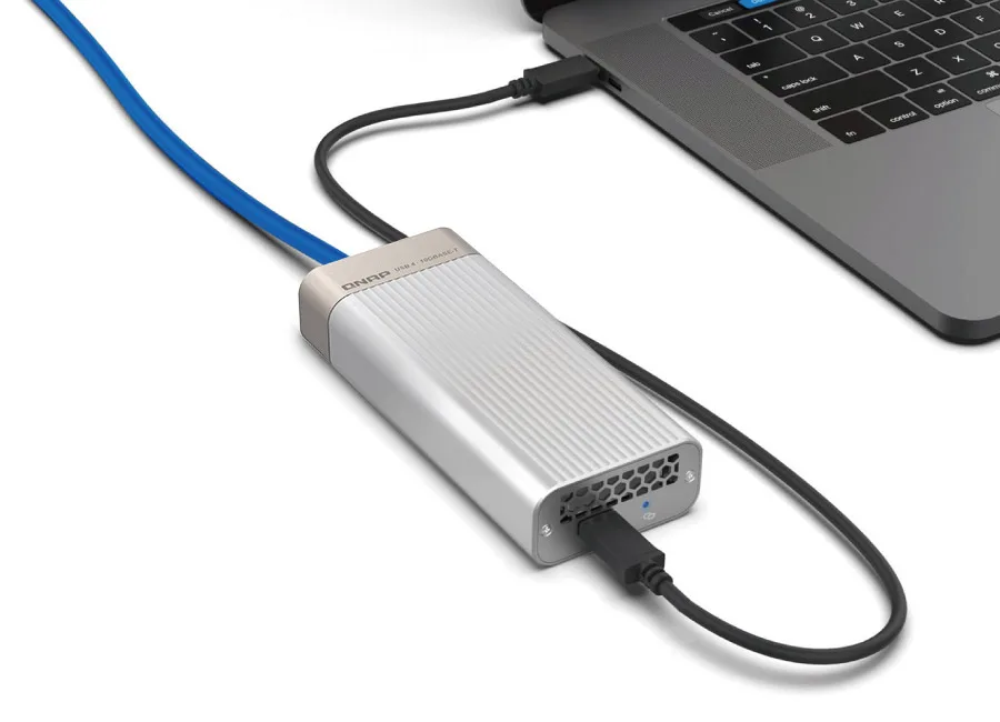 Адаптер QNAP USB 4 10GbE RJ45 зовнішній 56х67х124 мм чорний
