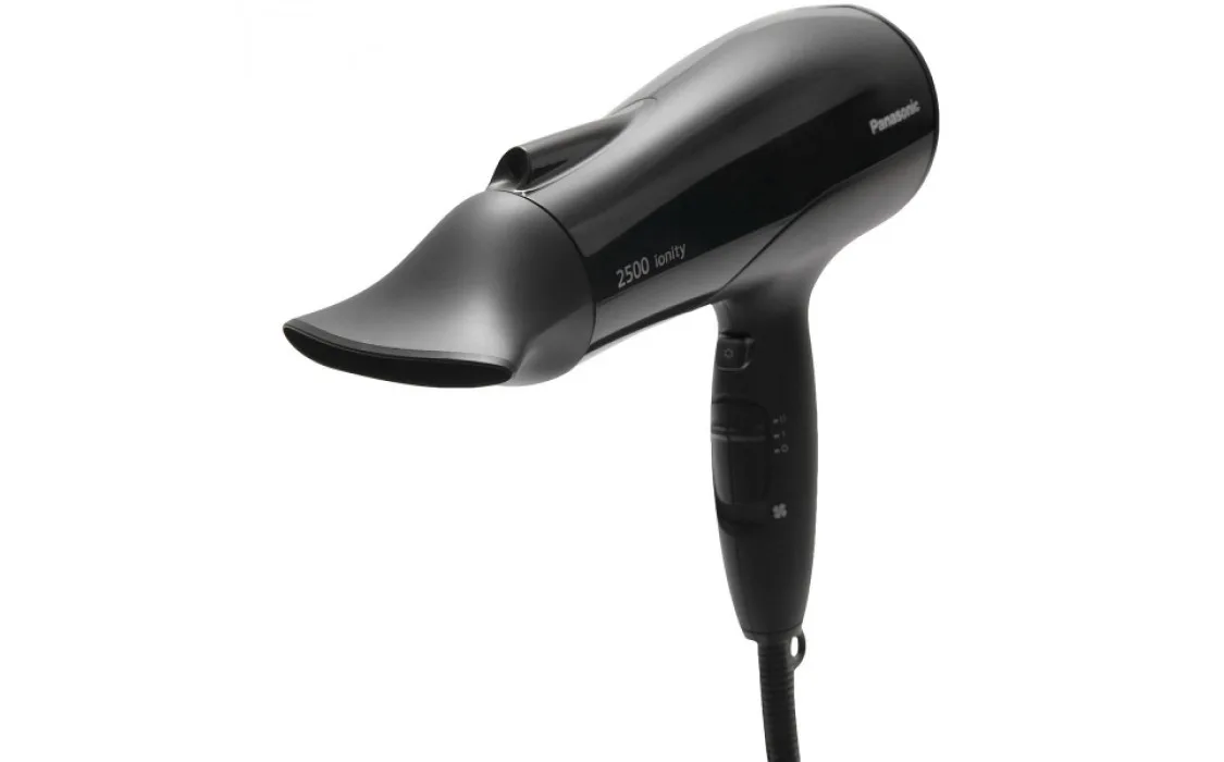 Фен Panasonic для подорожей, 2500Вт, 3 швидкості, іонізація, холодний обдув, чорний.