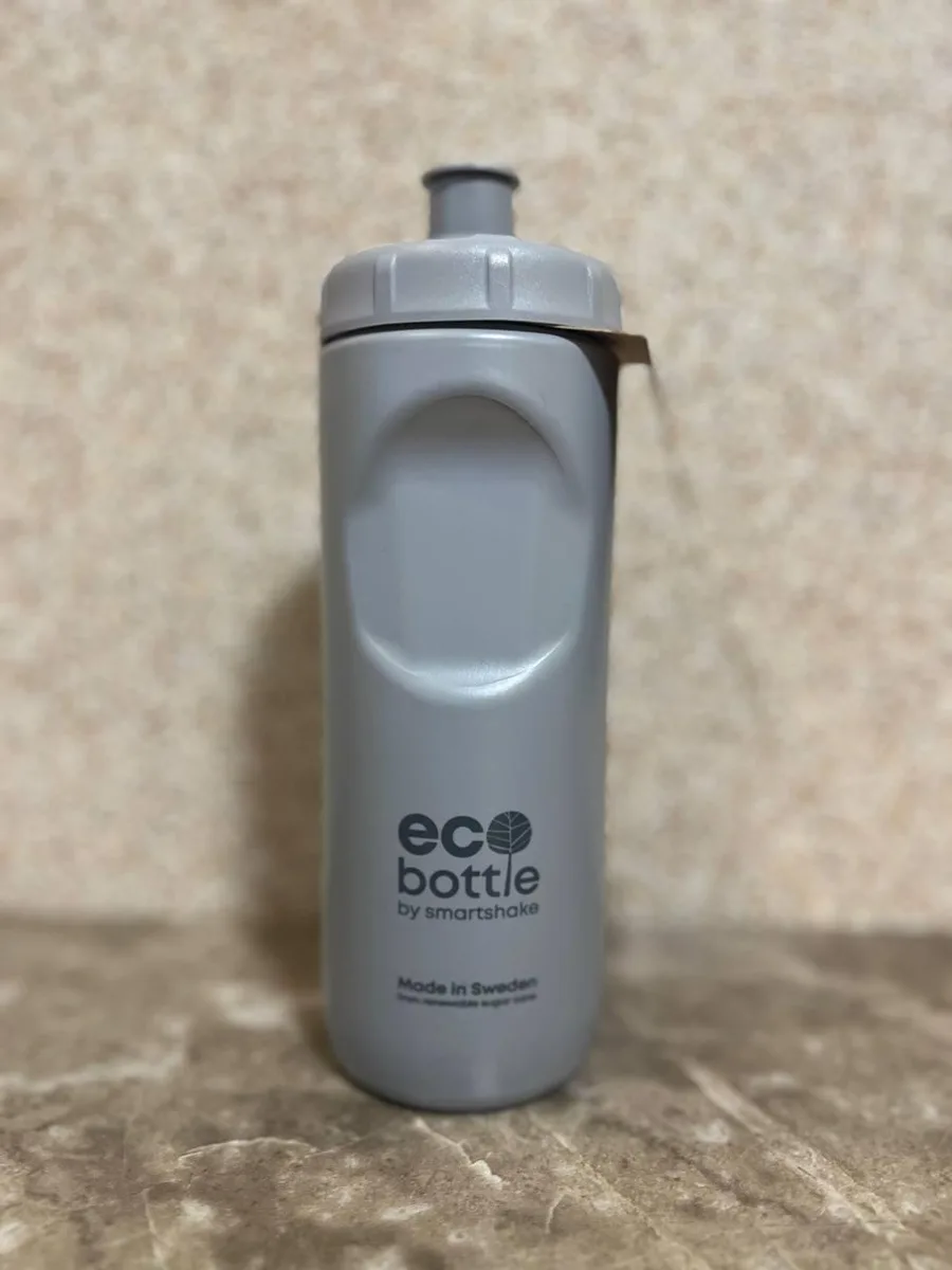 Бутылка для воды SmartShake пластиковая 500 мл серая.