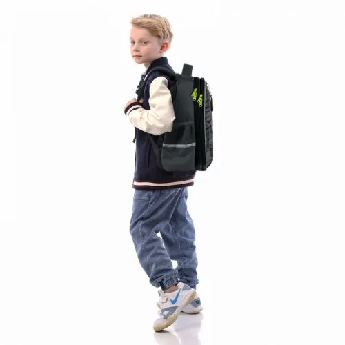 Рюкзак GoPack Education напівкаркасний Skate для дітей з ортопедичною спинкою та кишенями.