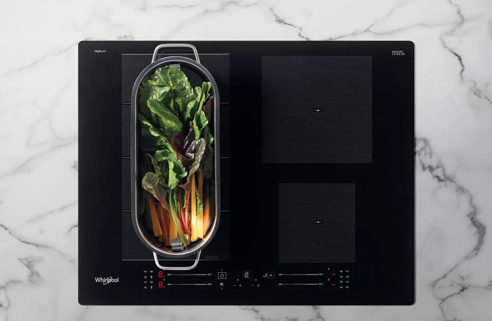 Індукційна варильна поверхня Whirlpool, 60 см, з розширеною зоною, чорного кольору.