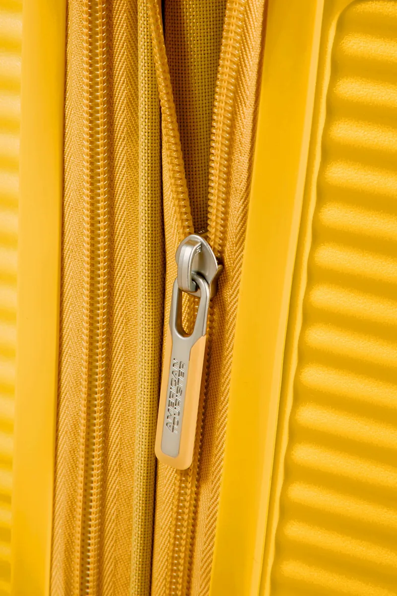Валіза American Tourister, Soundbox, поліпропілен, мала, 55см, 35.5/41л, TSA, 4 колеса, EXP, жовтий