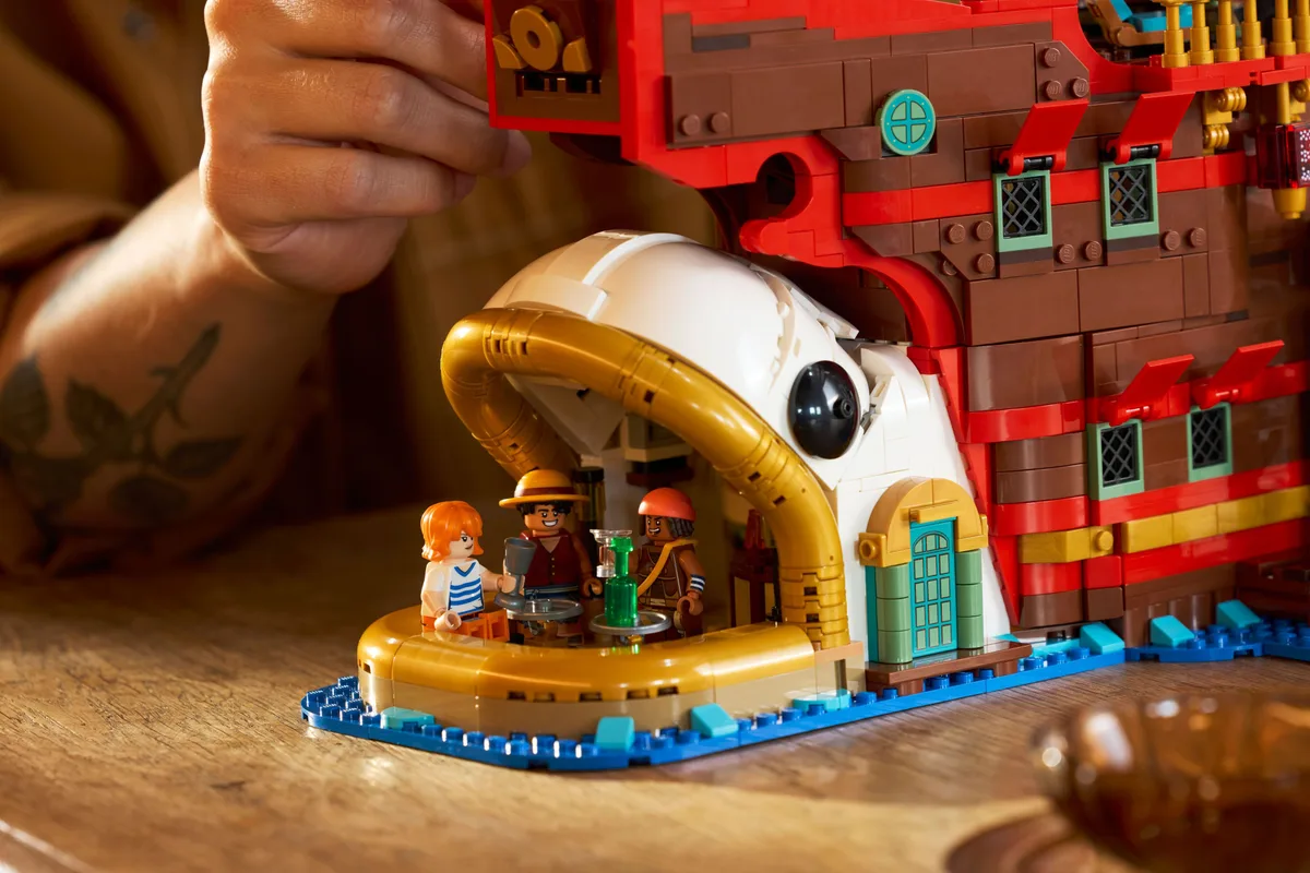 Конструктор LEGO ONE PIECE Плавучий ресторан «Бараті»