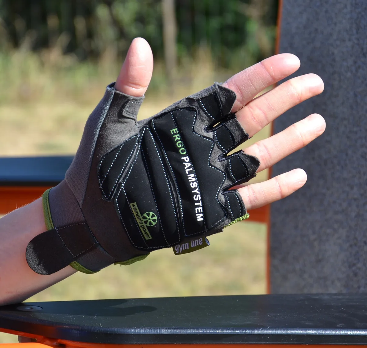 Рукавички для фітнесу Active Point штучна шкіра S зелений