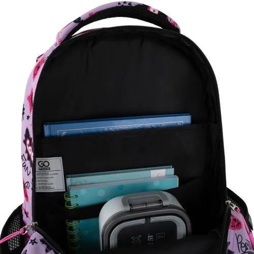 Рюкзак GoPack Teens для школярів з анатомічною спинкою та 3 відділеннями.