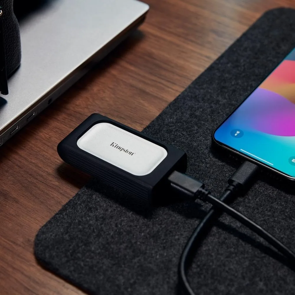Портативний SSD Kingston 1TB USB 3.2 Gen 2x2 Type-C XS2000 R2000/W2000MB/s