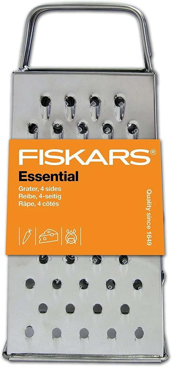 Мультимісна терка Fiskars Essential, 23 см, з нержавіючої сталі.