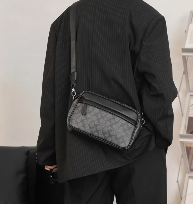 Мужская сумка барсетка Coach через плечо экокожа 25х15х6,5 см черная
