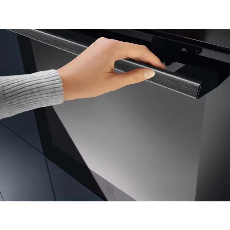 Електрична духова шафа Electrolux 72л чорна для випічки з парою конвекція з дисплеєм та таймером