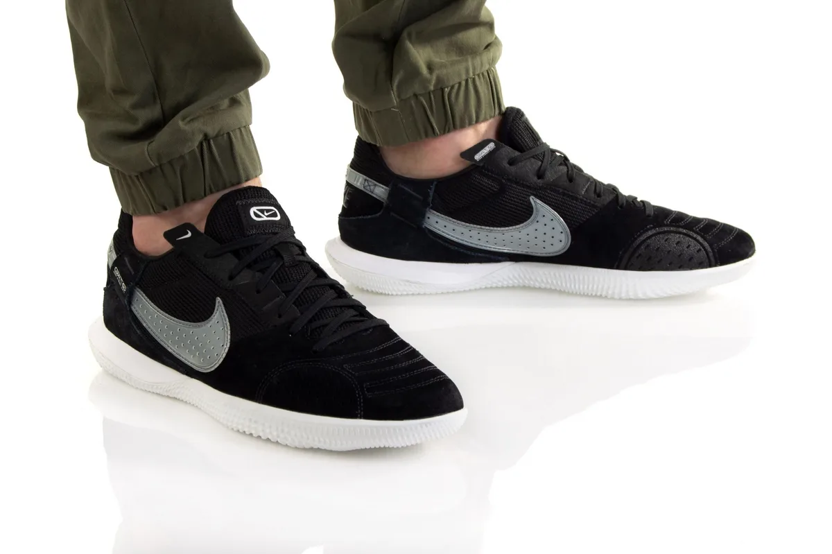 Футзалки Nike кожа 40 5 черные