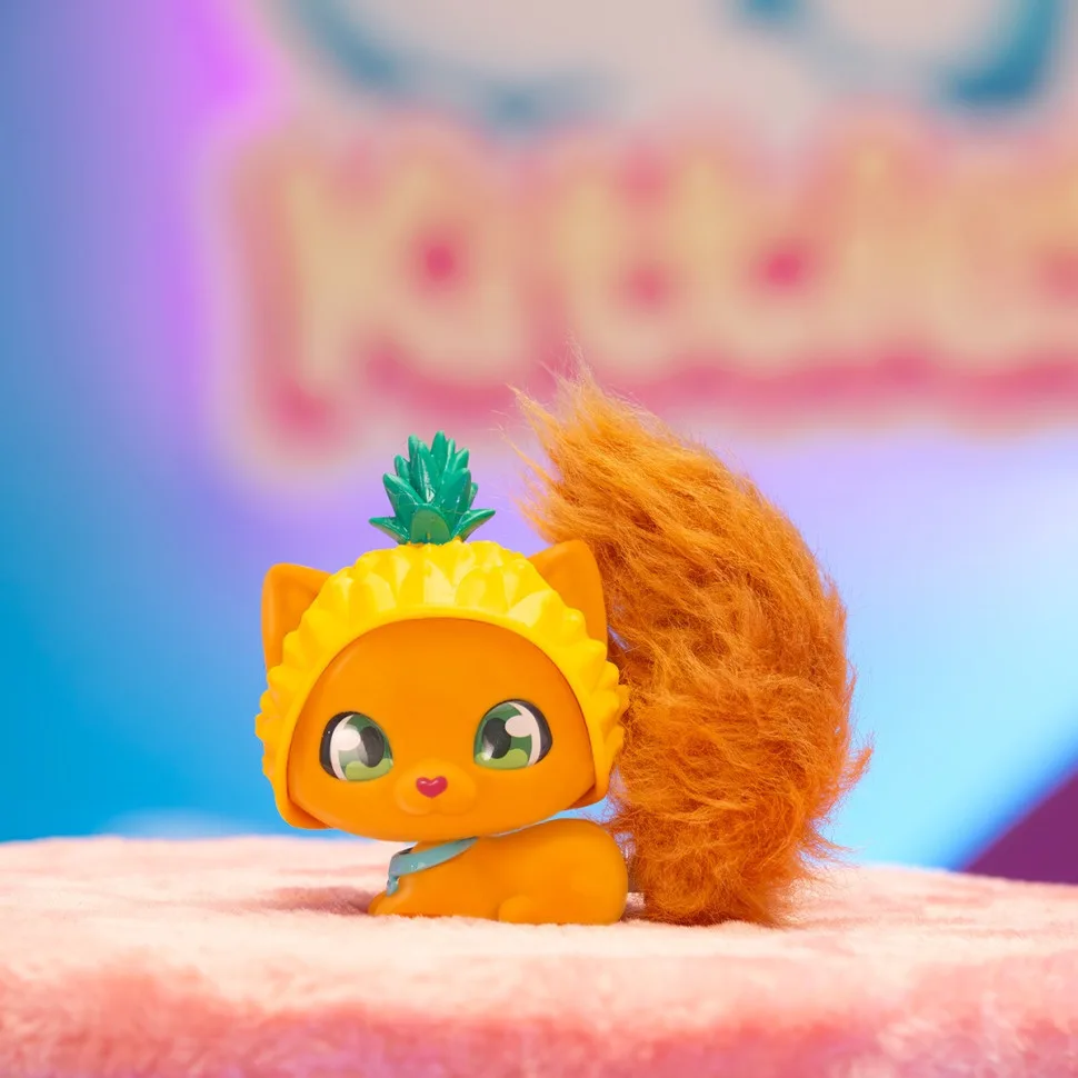 Детский игровой набор QT Kitties фигурка домик 6 аксессуаров материал пластик цвет мультиколор