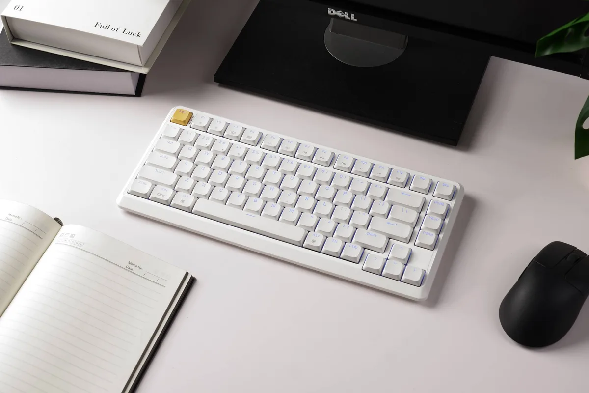 Клавіатура механічна Keychron J1 82Key, K pro Banana, WL/BT/USB-A, QMK, Hot-swap, EN/UKR, RGB, білий