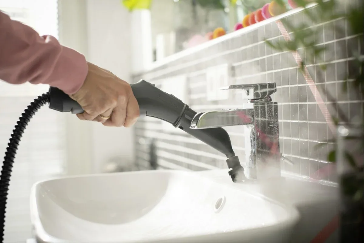 Пароочисник Karcher SC 3 EasyFix, 1900 Вт, 1000 мл, 35 Бар, білий