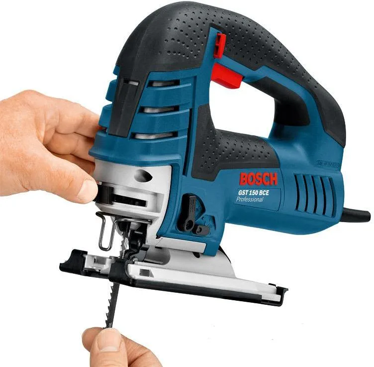 Лобзик Bosch Professional GST 150 BCE, 780 Вт, 500-3100 об/хв, вага 2.7 кг.