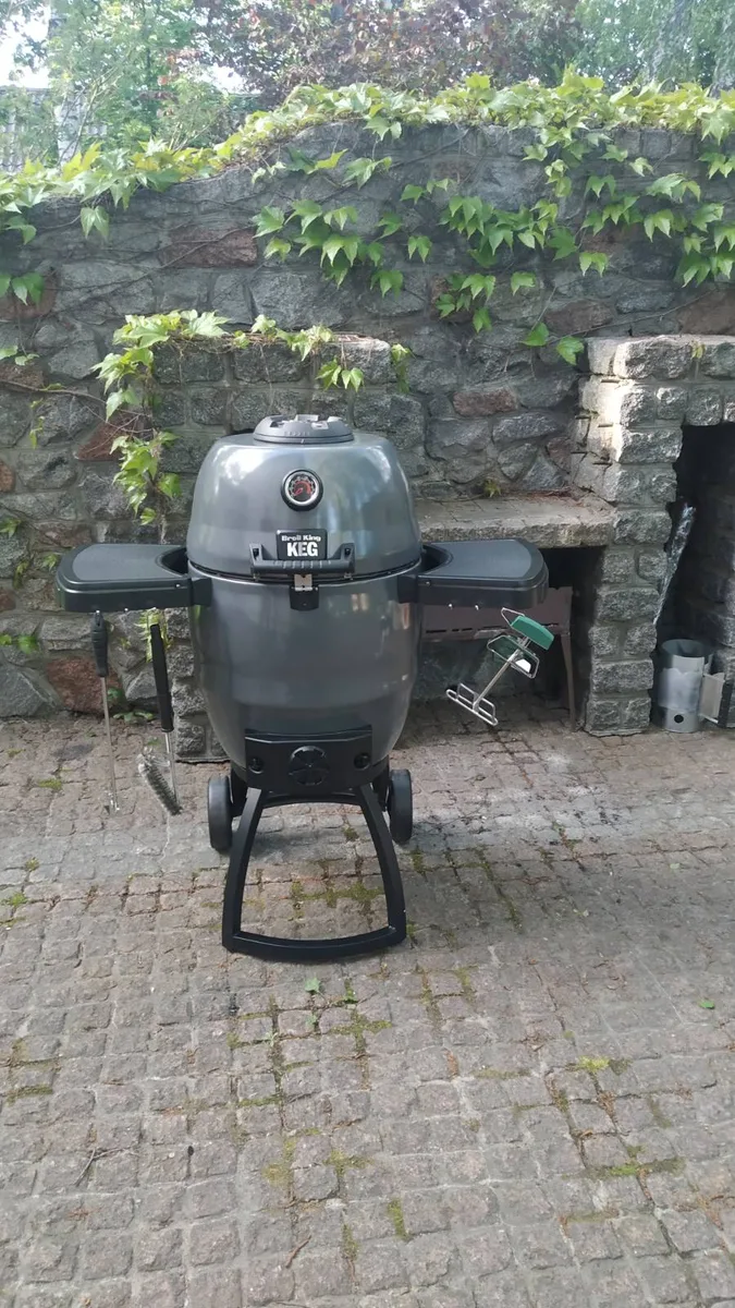 Вугільний гриль Broil King чорний 119,4х68,6х104,1 см 57,2 кг