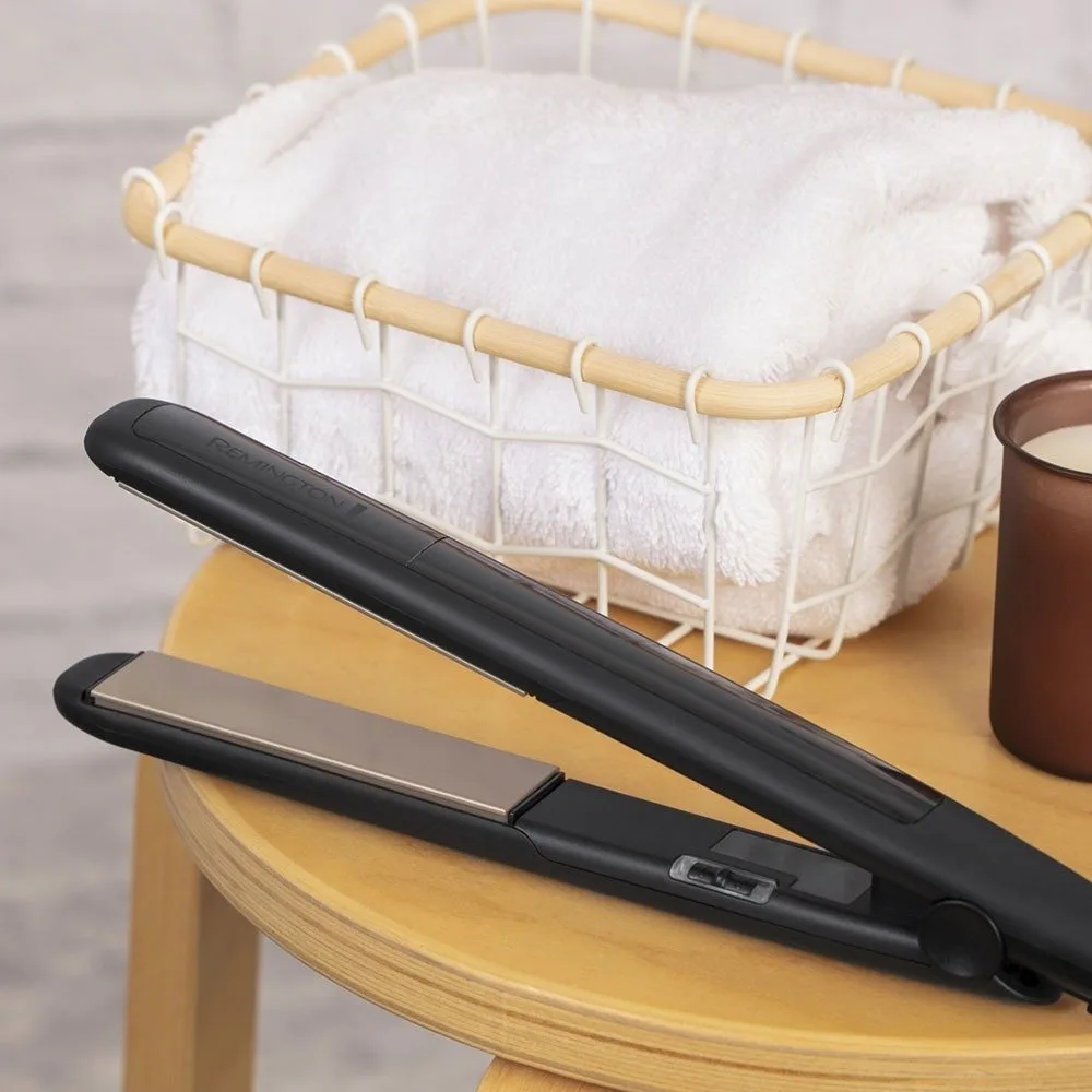 Выпрямитель волос Remington Ceramic Straight 215, >215С, с дисплеем, керамическими пластинами, черного цвета