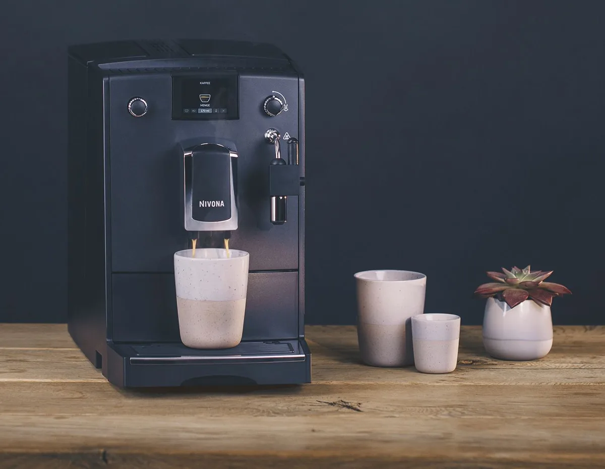 Кавомашина Nivona CafeRomatica 2.2л, для зернової та меленої кави, з ручним капучинатором та 5 авторськими рецептами, чорного коль