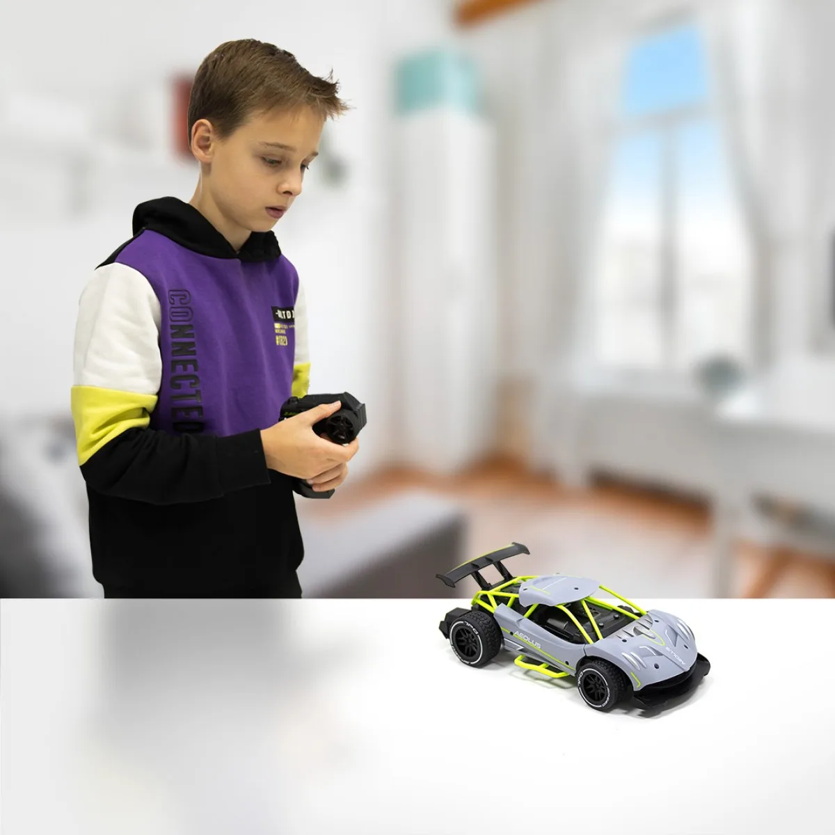 Автомобіль Sulong Toys р/к 23,5х7х12,5 см метал пластик сірий