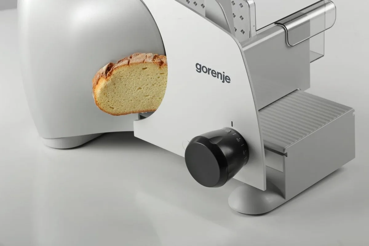 Ніж для нарізки Gorenje R607A/110 Вт/ імпульсний режим/ товщина нарізки - 1-15 мм/ корпус - пластик + метал