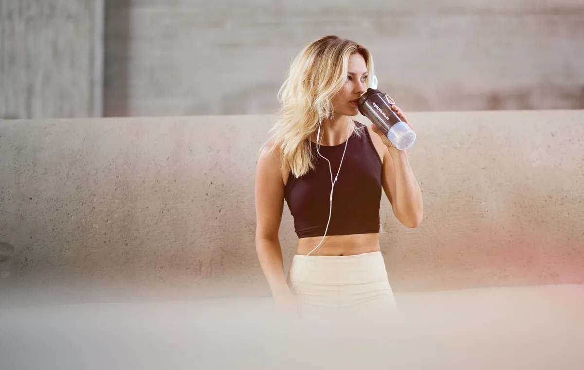 Шейкер спортивний SmartShake пластик 500 мл сірий 2 відсіки