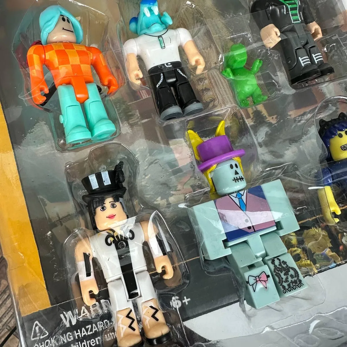 Набір фігурок Roblox 12 шт пластикові 31х28х6 см різні кольори