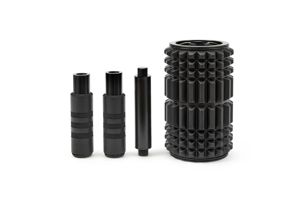 Ролик Adidas пластик 44x12,8 см чорний