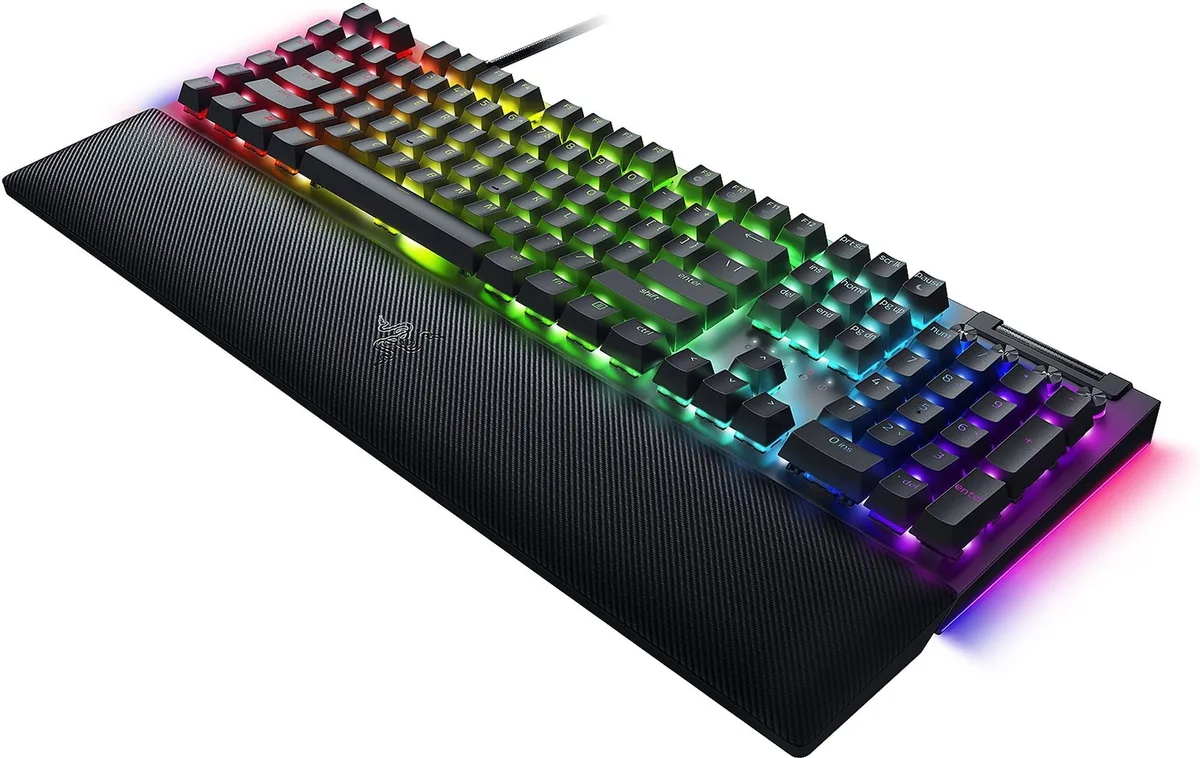 Клавіатура механічна Razer 114key USB-A чорна RGB