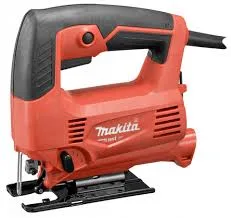 Лобзик Makita M4301, 450 Вт, 0-3100 об/хв, хід 18 мм, вага 1.9 кг.
