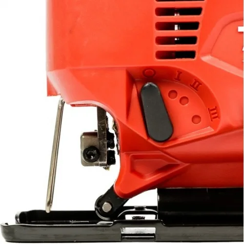 Лобзик Makita M4301, 450 Вт, 0-3100 об/хв, хід 18 мм, вага 1.9 кг.