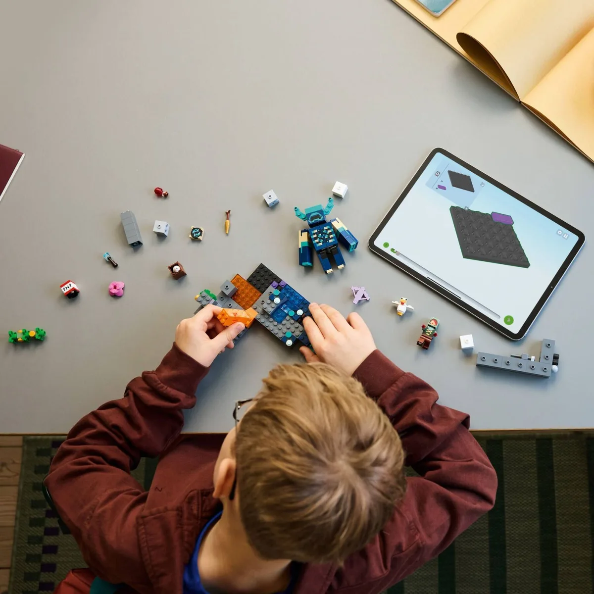 Конструктор LEGO Minecraft різнокольоровий 7+