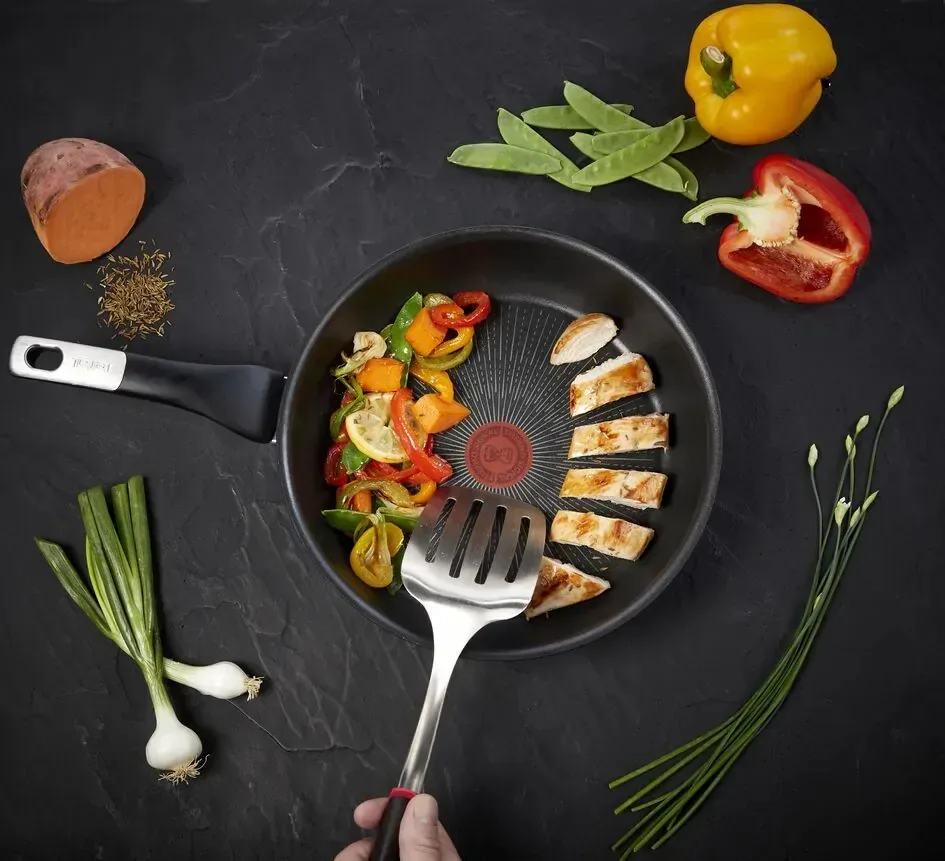 Сковорода Tefal Unlimited, 26 см, алюминиевая, черного цвета