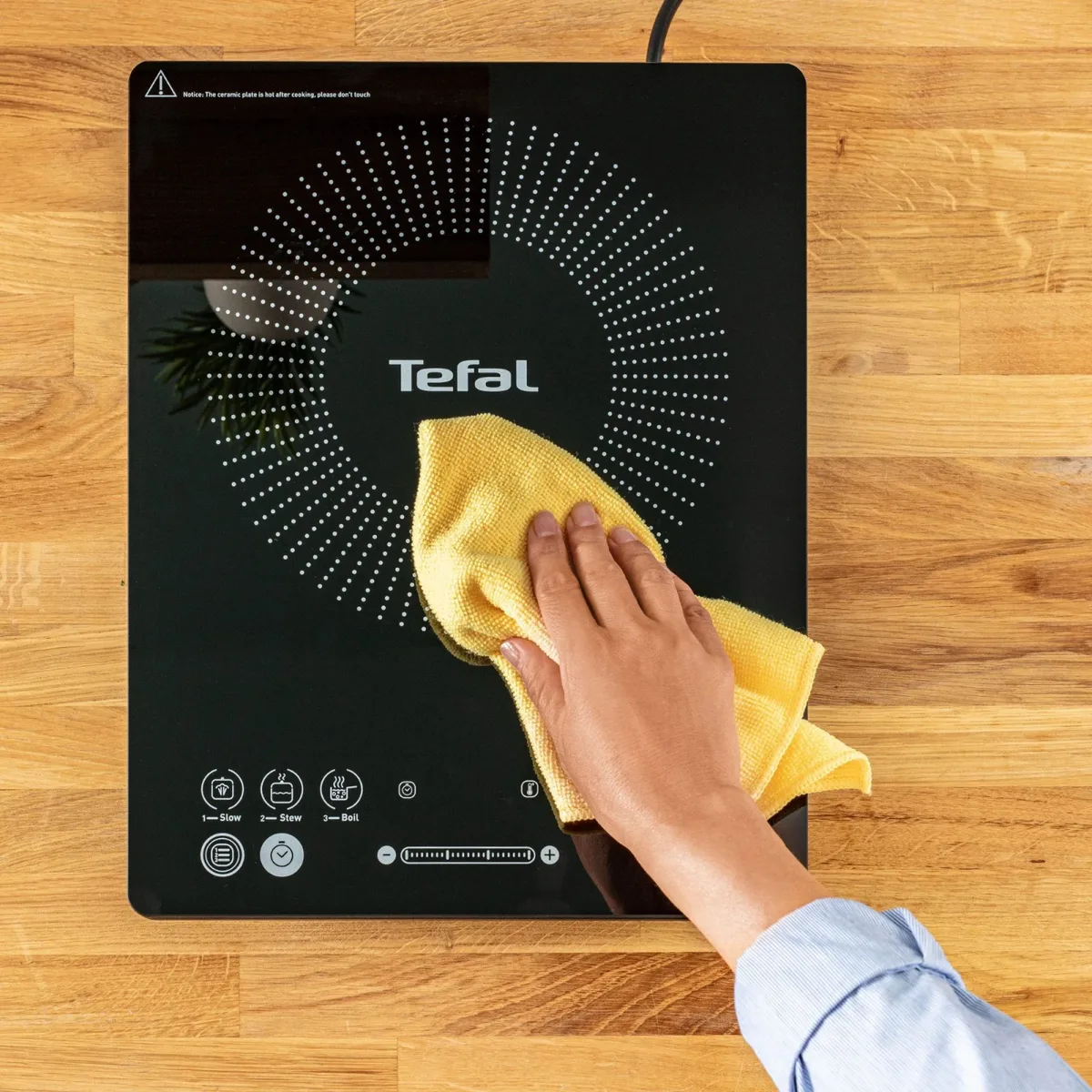 Індукційна настільна плита Tefal Everyday Slim, 1 конфорка, 2.1 кВт, сенсорне керування, 6 програм.