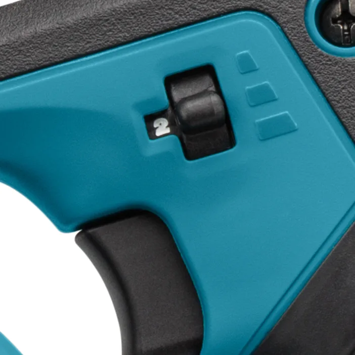 Аккумуляторный садовый воздуходув Makita UB101DZ CXT 108В, скорость 201 км/ч, производительность 156 куб м/ч, вес 16 кг (без батареи и зарядного устройства)