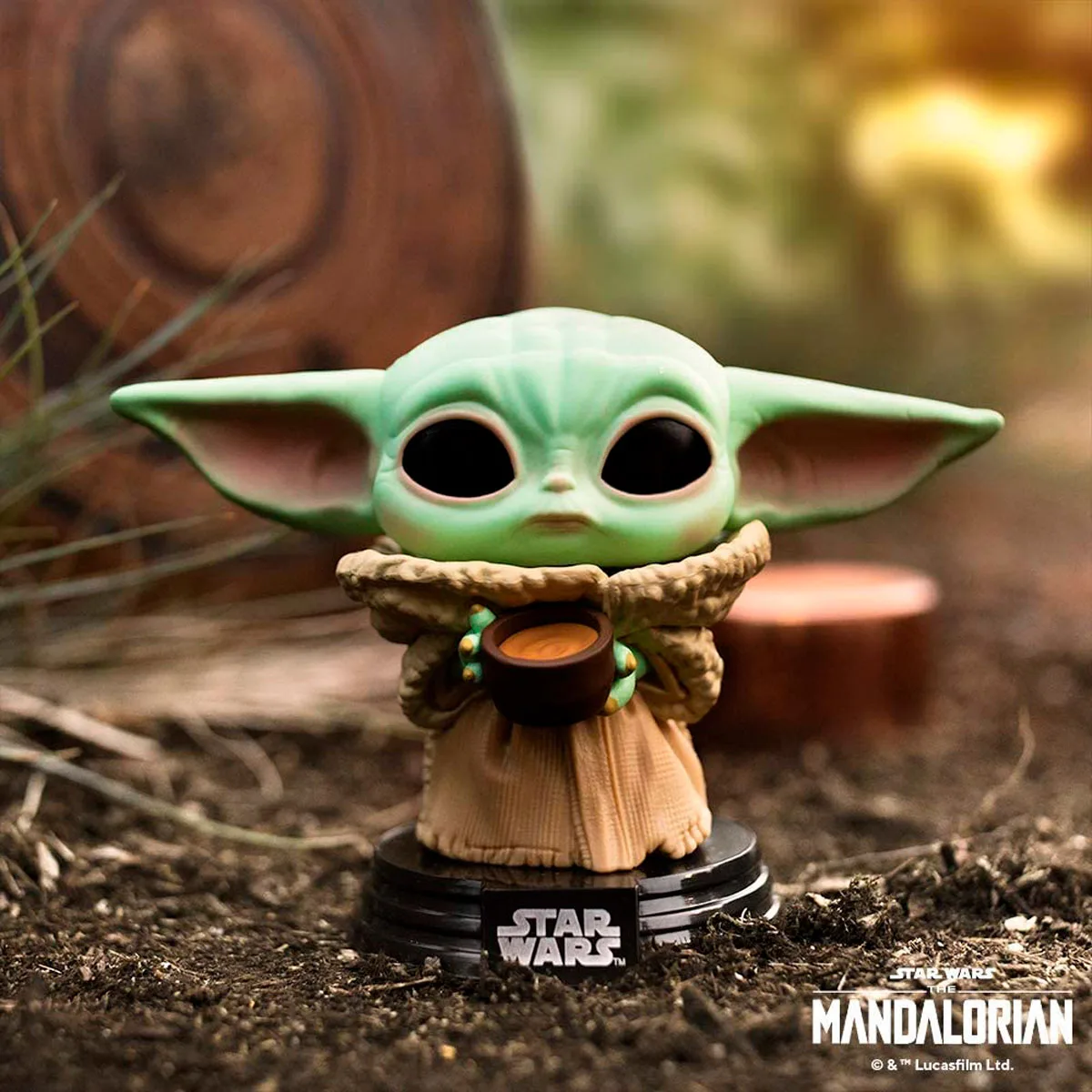 Ігрова фігурка Funko Pop! вініл 9,6 см Мандалорець Малюк із чашкою