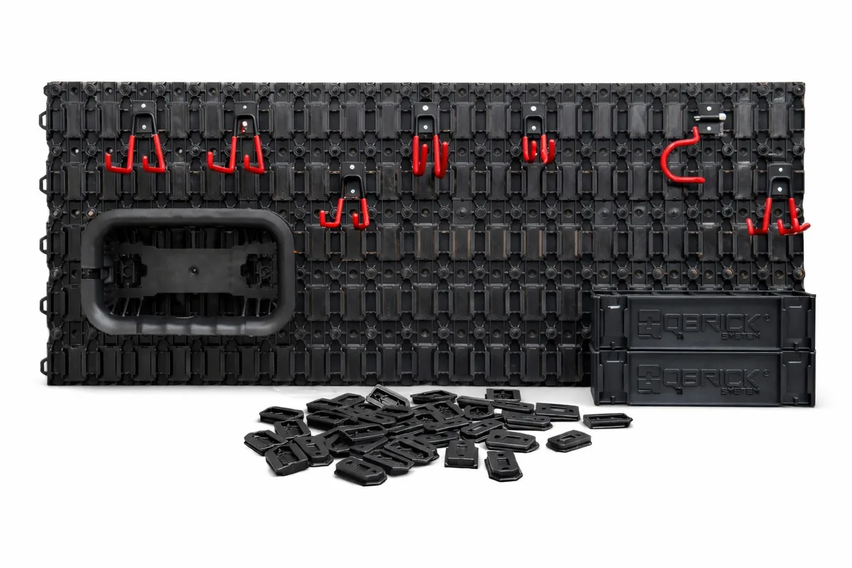 Навісна стінка Qbrick ударостійкий пластик 50х10 см Чорна