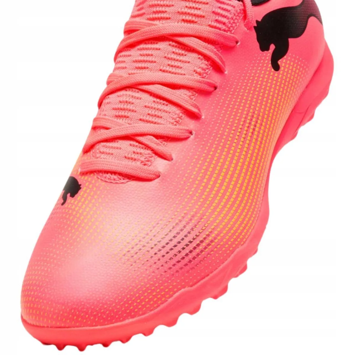 Сороконожки Puma синтетические 42 черные с акцентами Fire Orchid