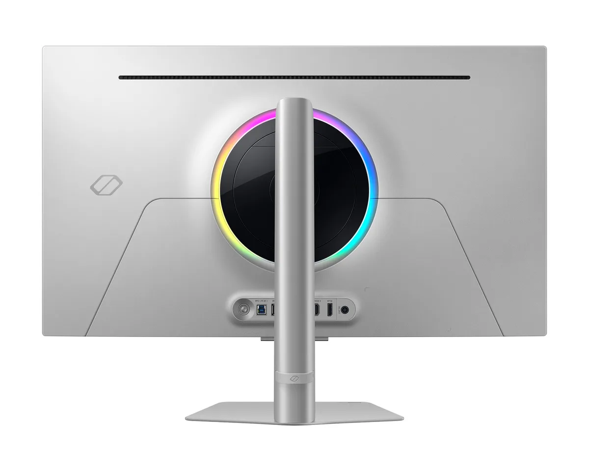 Монитор Samsung 32" Odyssey G80SD HDMI, DP, USB, Bluetooth, OLED, 3840x2160, 240Гц, 0.3мс, совместимый с G-Sync.
