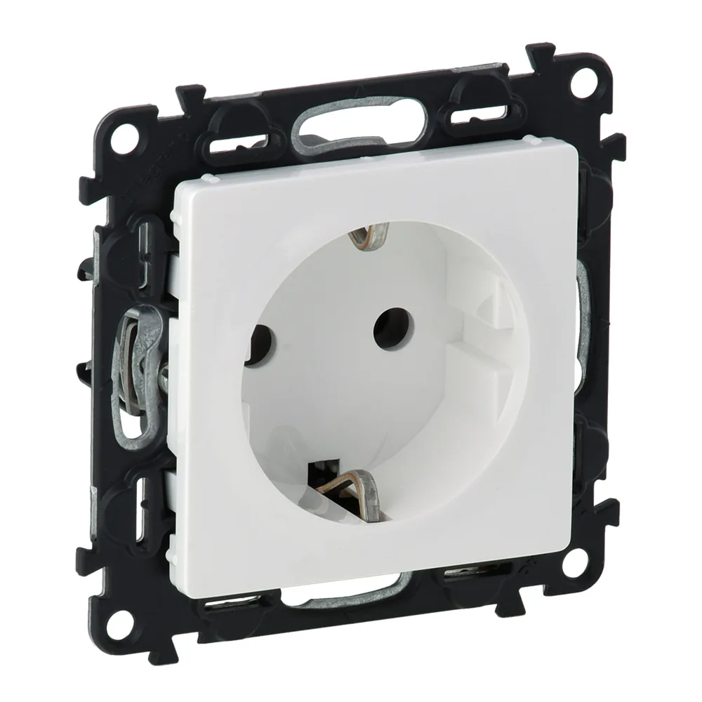 Розетка Schuko Legrand Valena LIFE, 16А, 250V, автоматичні клеми, білий