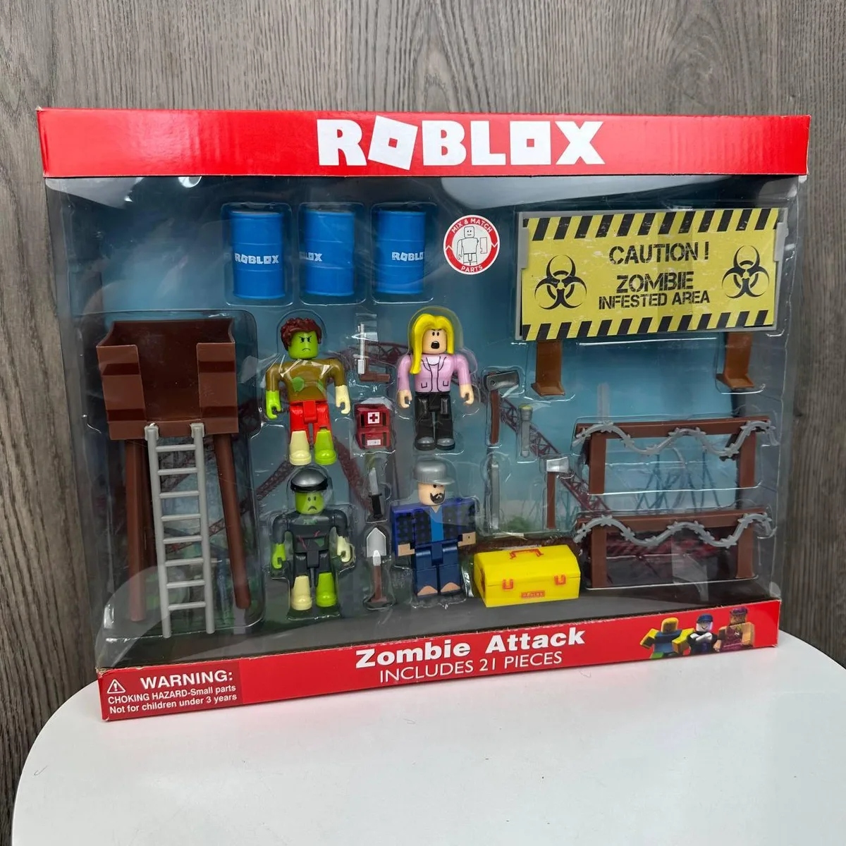 Игровые фигурки Roblox набор из 9 персонажей пластик 35х27,5х8,5 см разные цвета