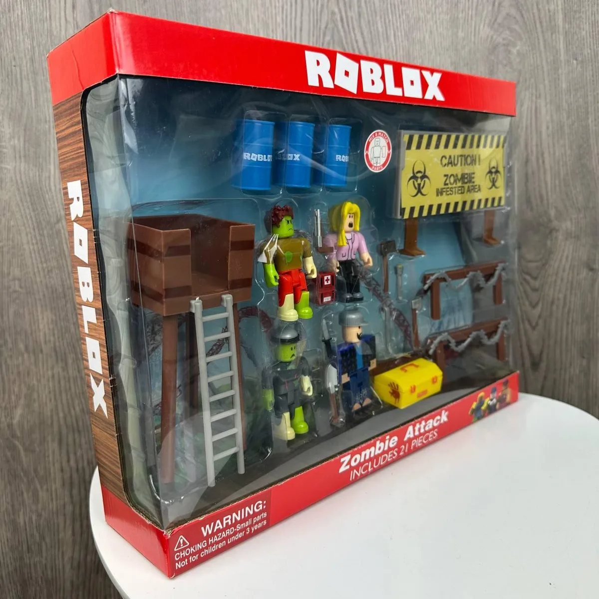 Игровые фигурки Roblox набор из 9 персонажей пластик 35х27,5х8,5 см разные цвета
