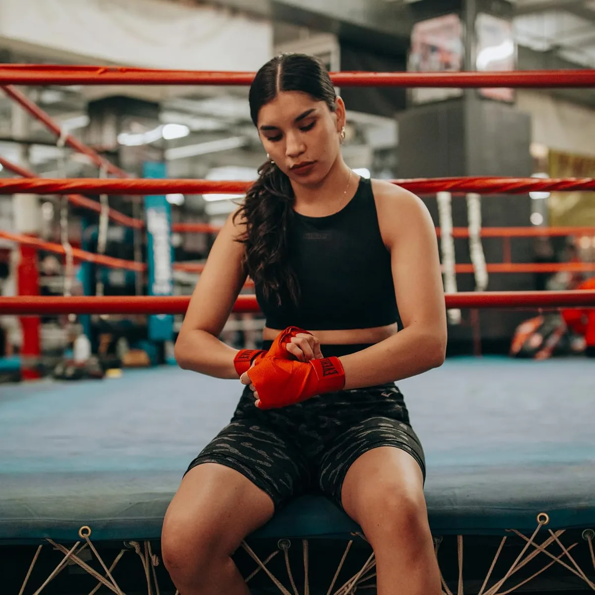 Бинти Everlast нейлонові 180 см червоні