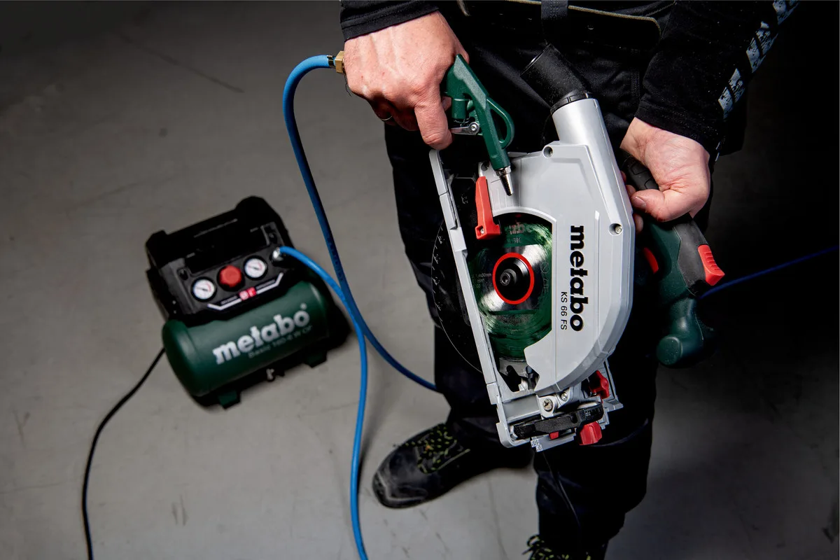 Безмасляний повітряний компресор Metabo BASIC 160-6 W OF, 900 Вт, об'єм 6 л, продуктивність 160 л/хв, тиск 8 бар, вага 8.4 кг.