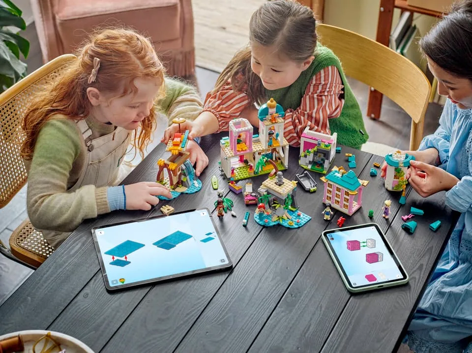 Конструктор LEGO Disney 5 мініфігур 6 років різнокольоровий