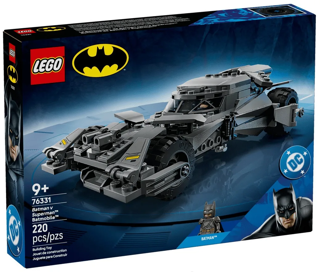 Конструктор LEGO Super Heroes сірий Бетмобіль 9+ для хлопчиків і дівчаток