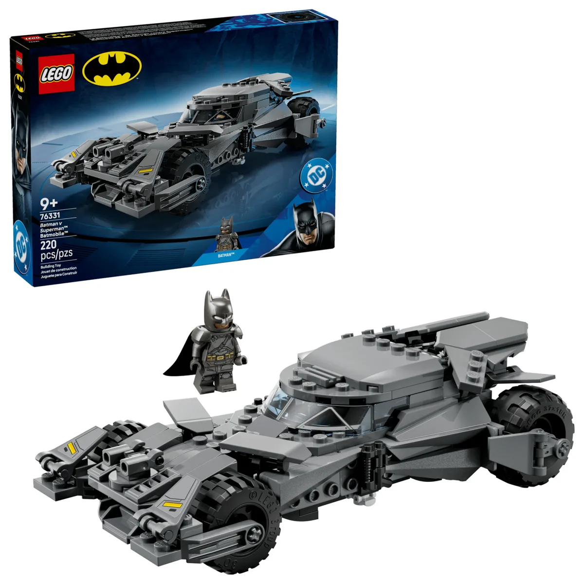 Конструктор LEGO Super Heroes сірий Бетмобіль 9+ для хлопчиків і дівчаток